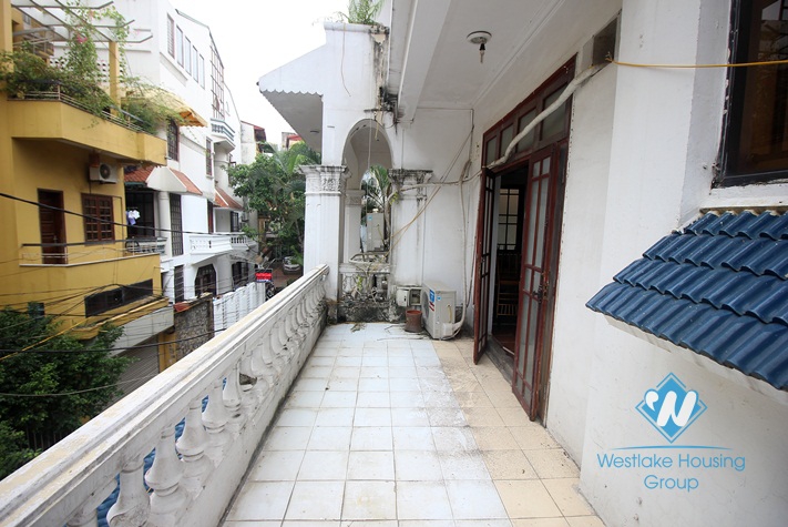 Good location for office or restaurant for rent in Ba Dinh